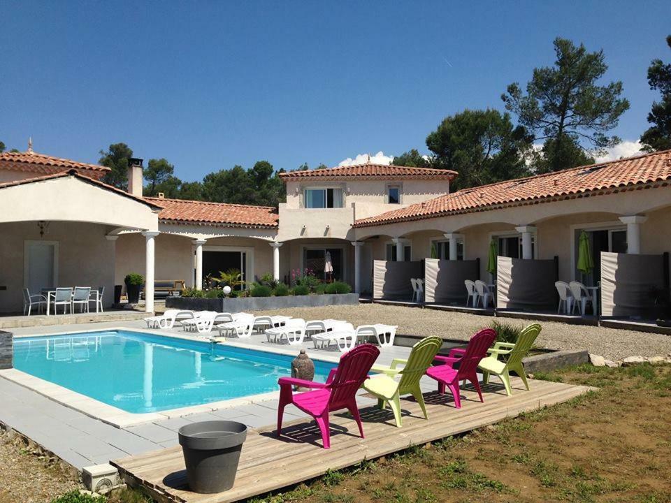 Villa Des Soleils Sillans-la Cascade Exterior photo