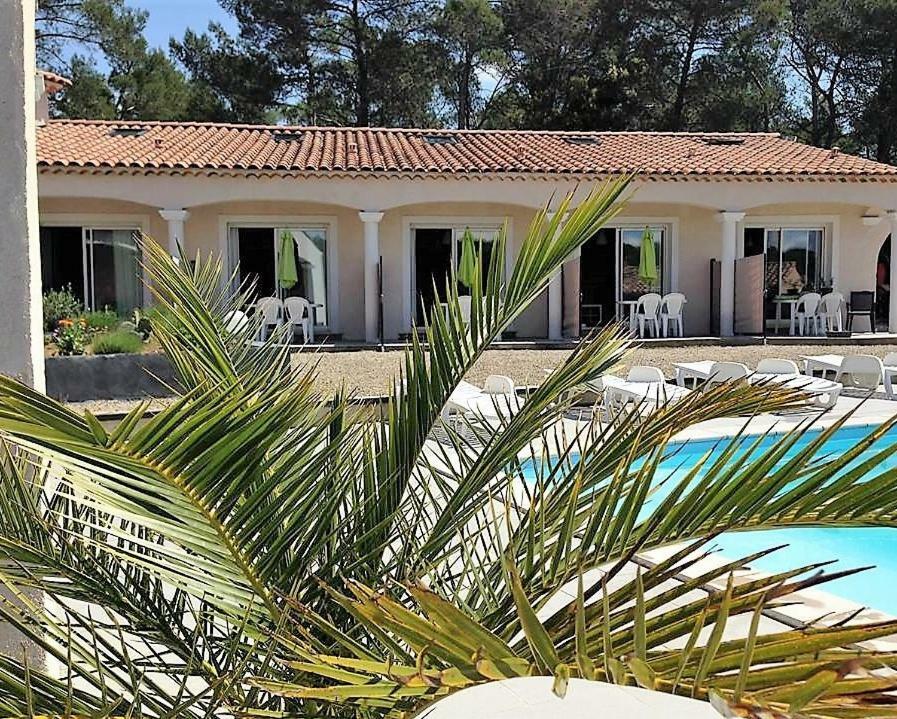 Villa Des Soleils Sillans-la Cascade Exterior photo